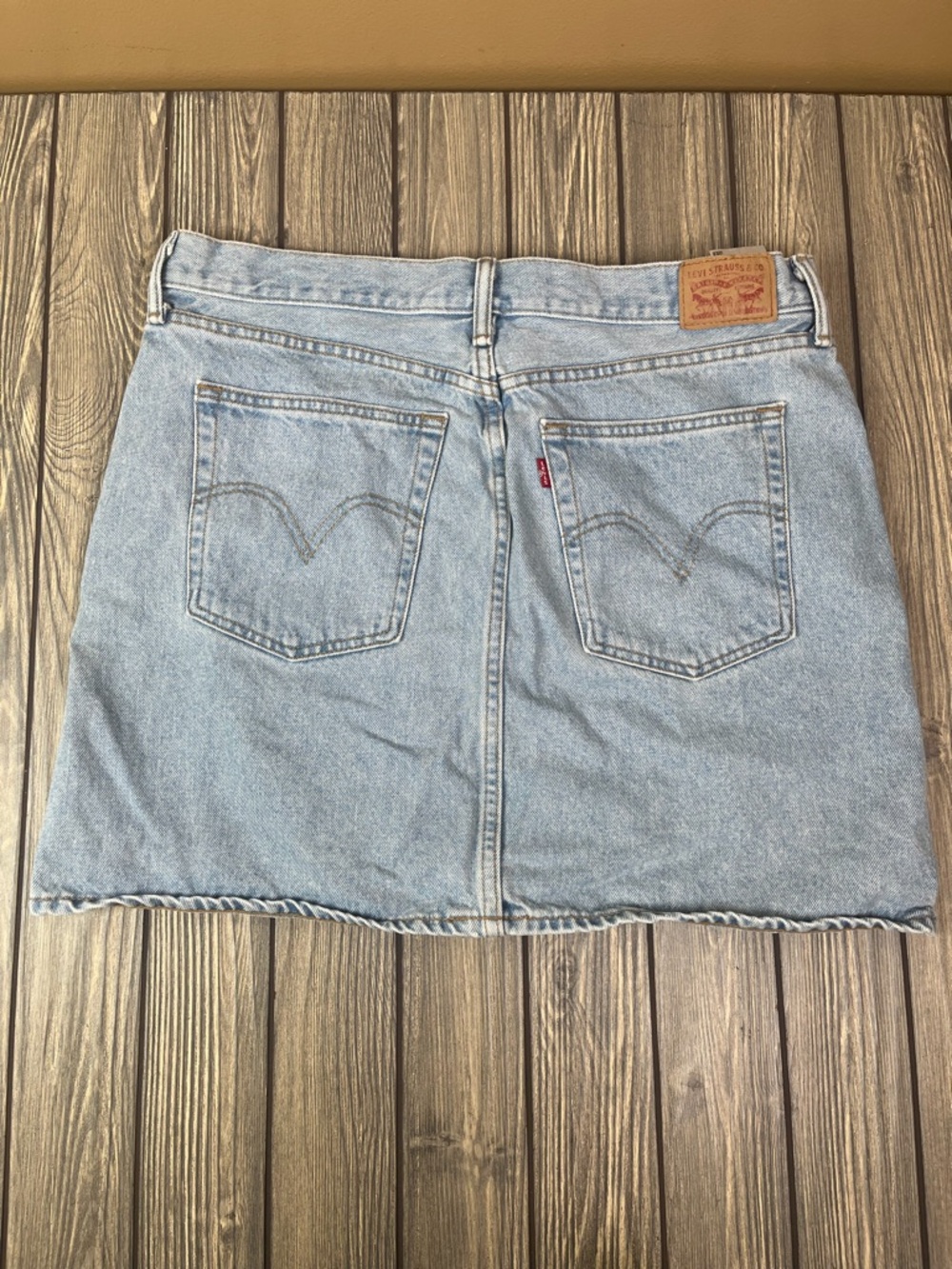 Levi's Light Wash Denim Mini Skirt Size 32